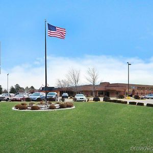 Golden Hotel Wichita Airport